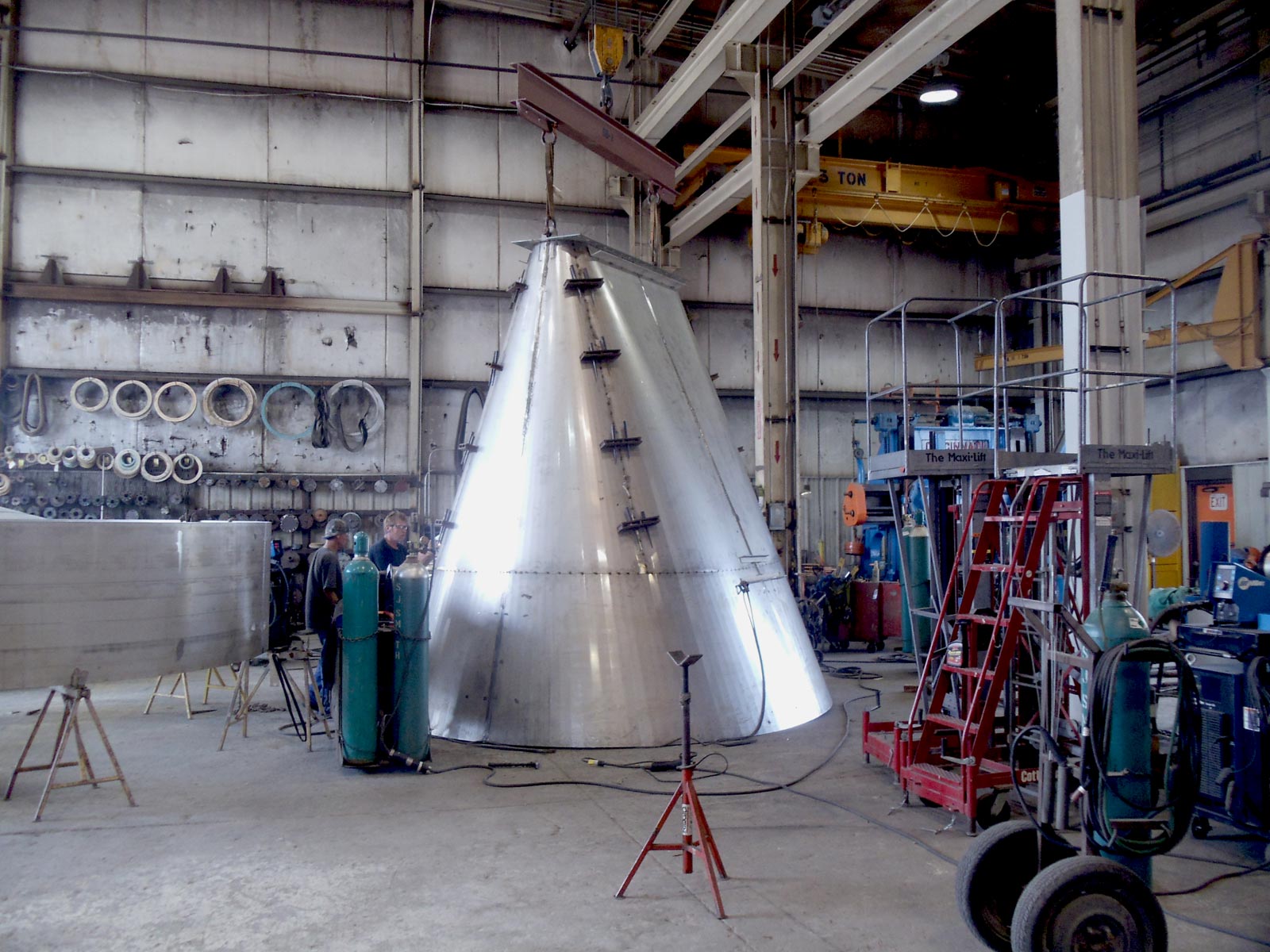 Rectangular to Round Duct Transition in Process of Shop Fabrication