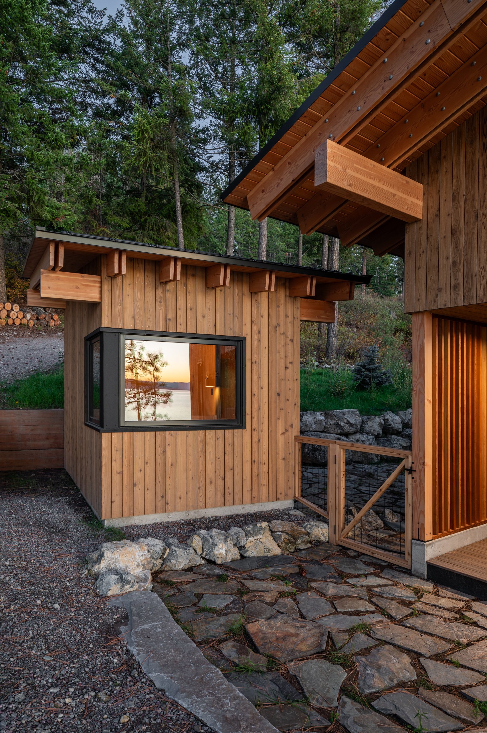 Side_Cabin_Exterior_1.jpg