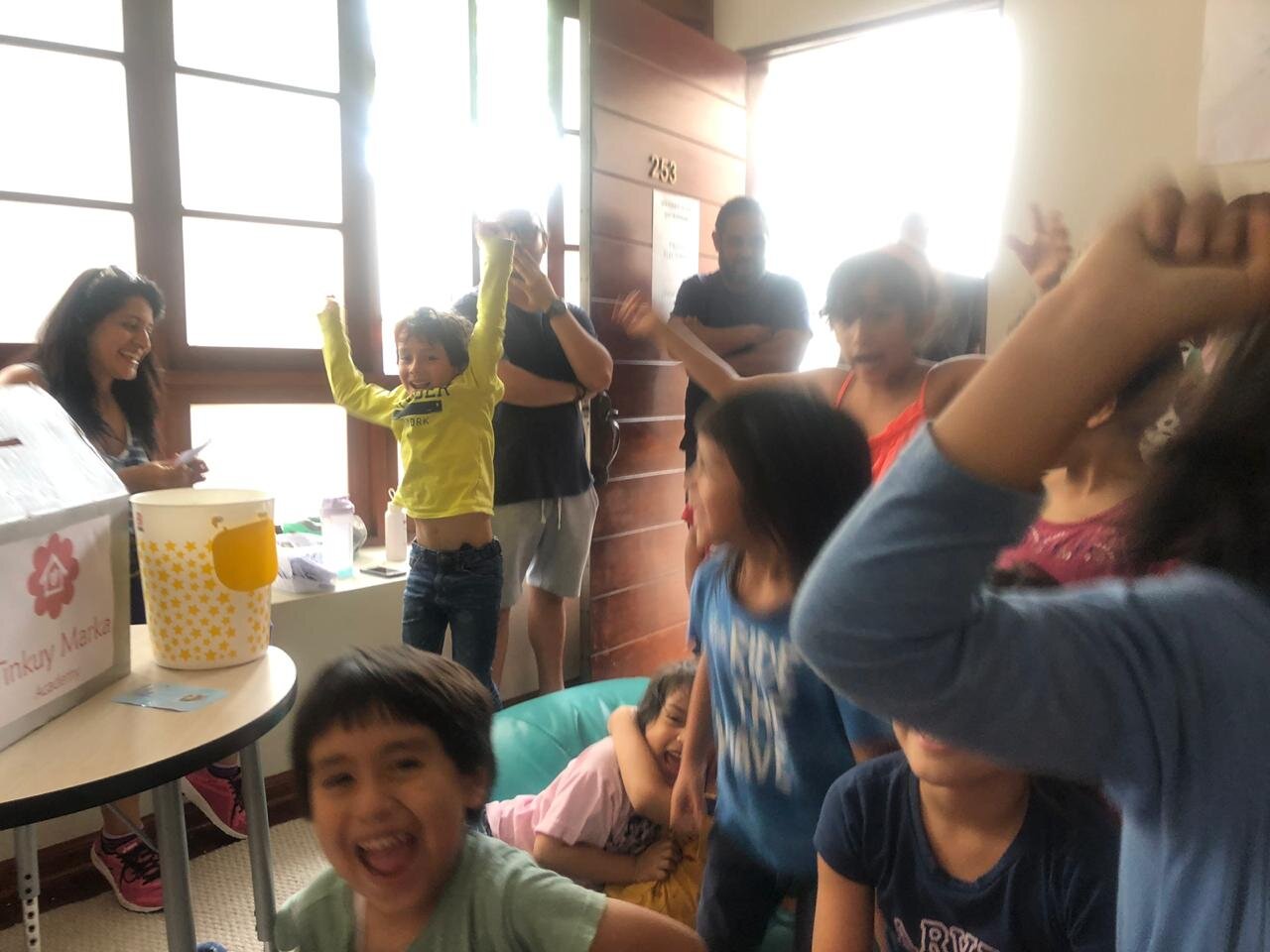 Pumas celebrando la victoria.