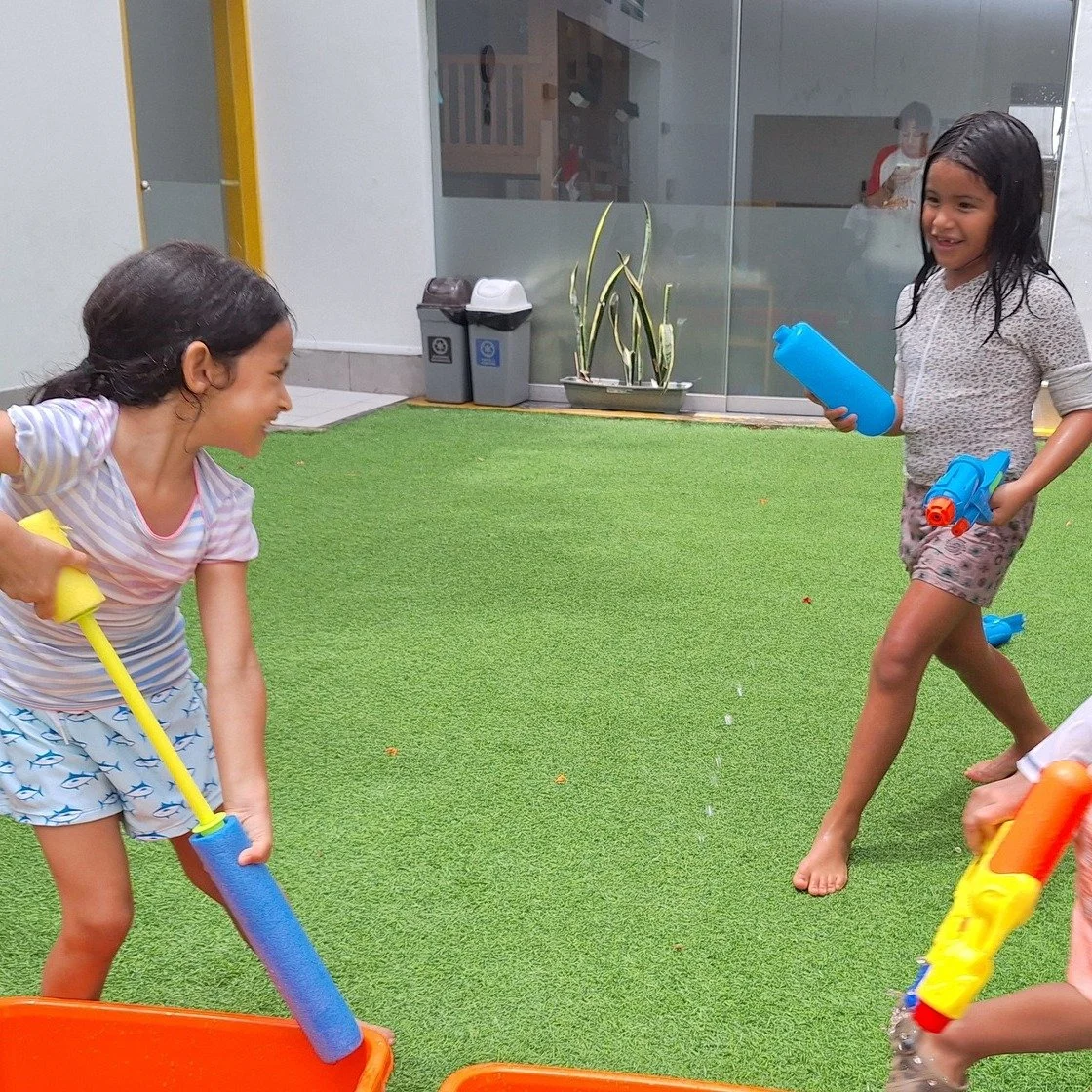 Water, laughter, and lots of energy 💦

The water party was a moment to run, play, and splash around.
And even during the fun, the tribe remembers something important:
honoring agreements and caring for others. 😺

Discover Tinkuy Marka Academy
🔗 Li