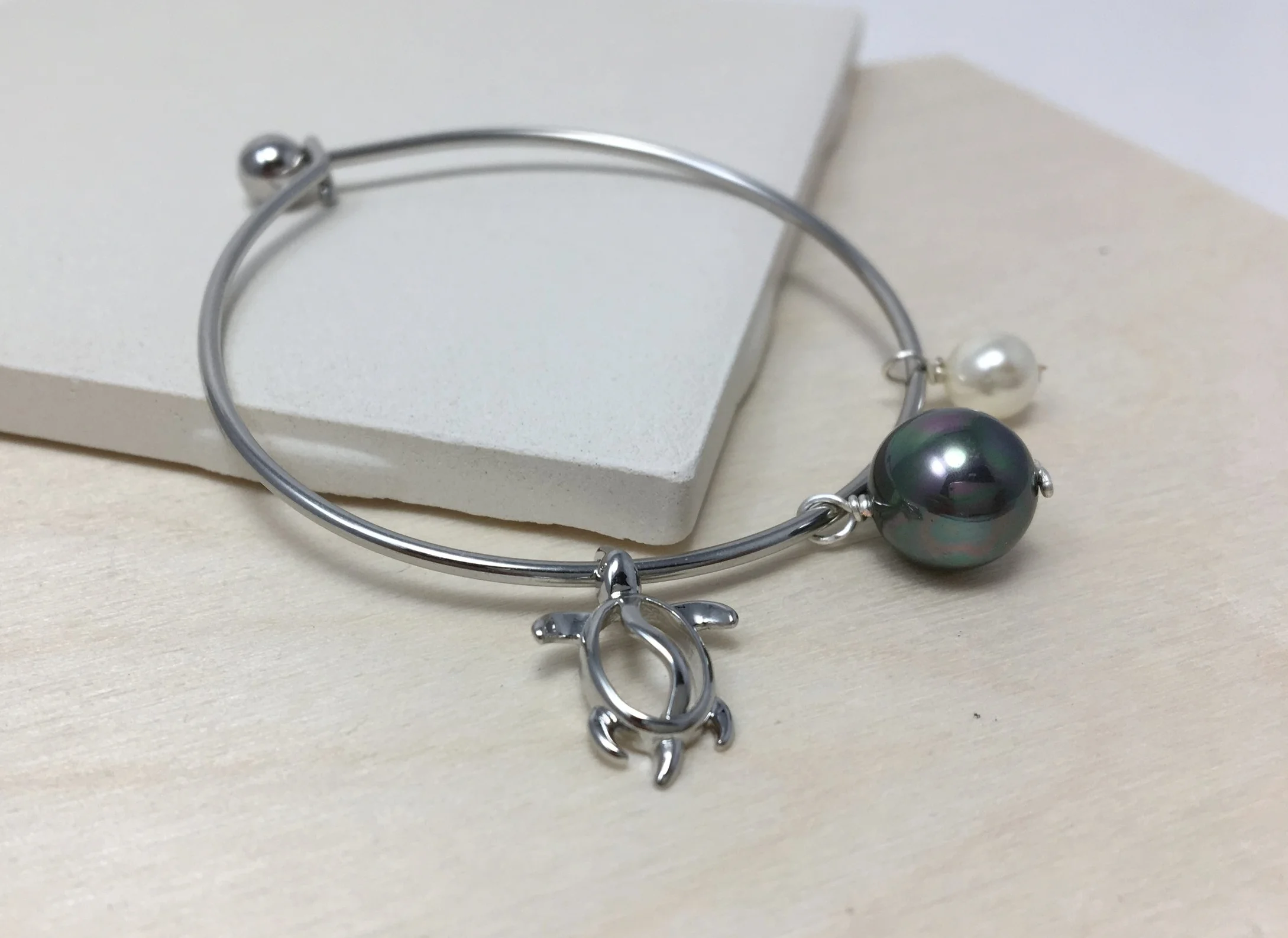Honu Bangle 2.JPG