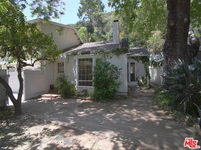 1917 BENEDICT CANYON DR