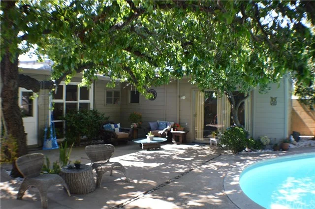 6614 BLEWETT AVE 