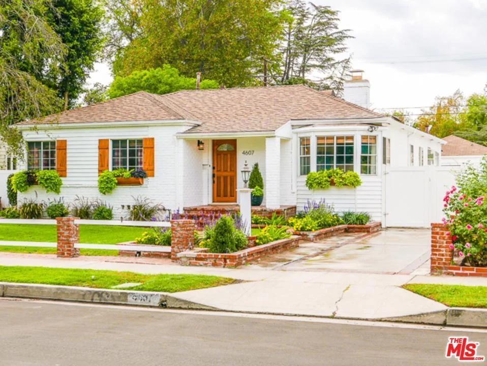 4607 Willow Crest