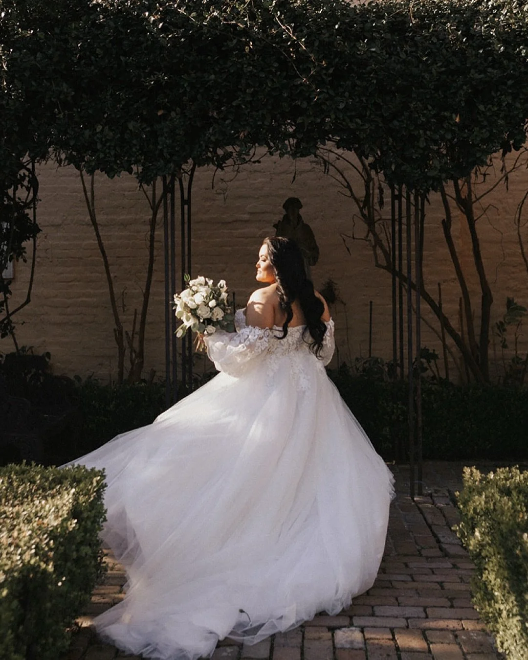 I was showing some of my galleries to my cousin and she tells me &ldquo;you should post these&rdquo; and so here&rsquo;s me posting some weddings I&rsquo;ve done that never got the shine they deserved! 
.
.
Ceremony Venue: @bkhousenola 
Reception Ven