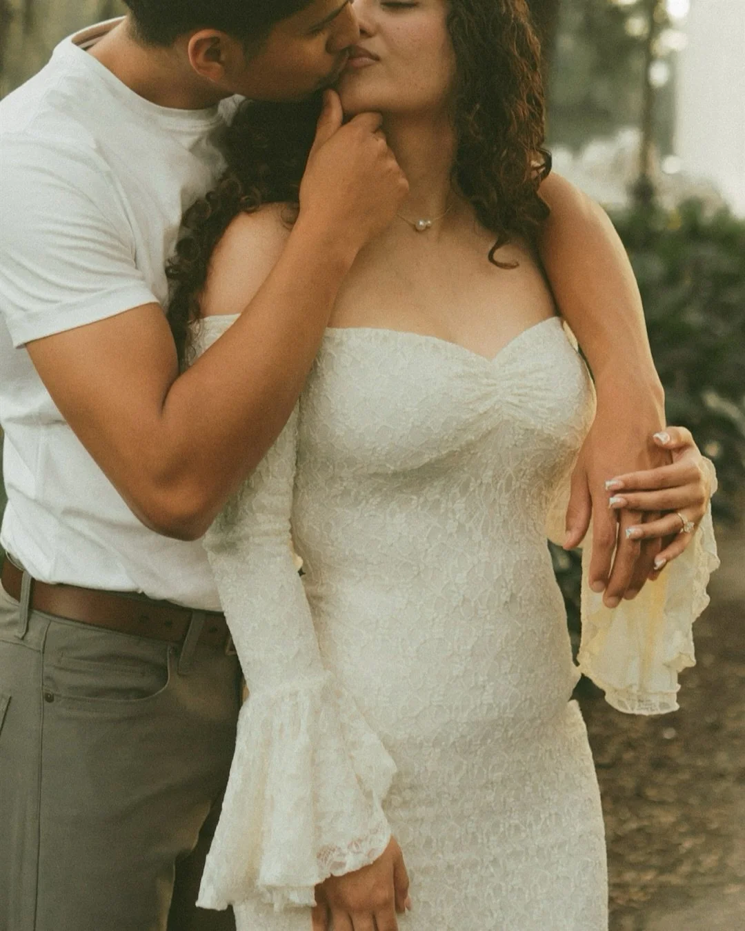 Iyllin + Richard&rsquo;s sweet little session in CIty Park was a little romantic date for them. Their love could be felt straight through the lens 💜

.
.
.
.
#neworleansphotographer #neworleansengagementphotographer #neworleansweddingphotographer #l