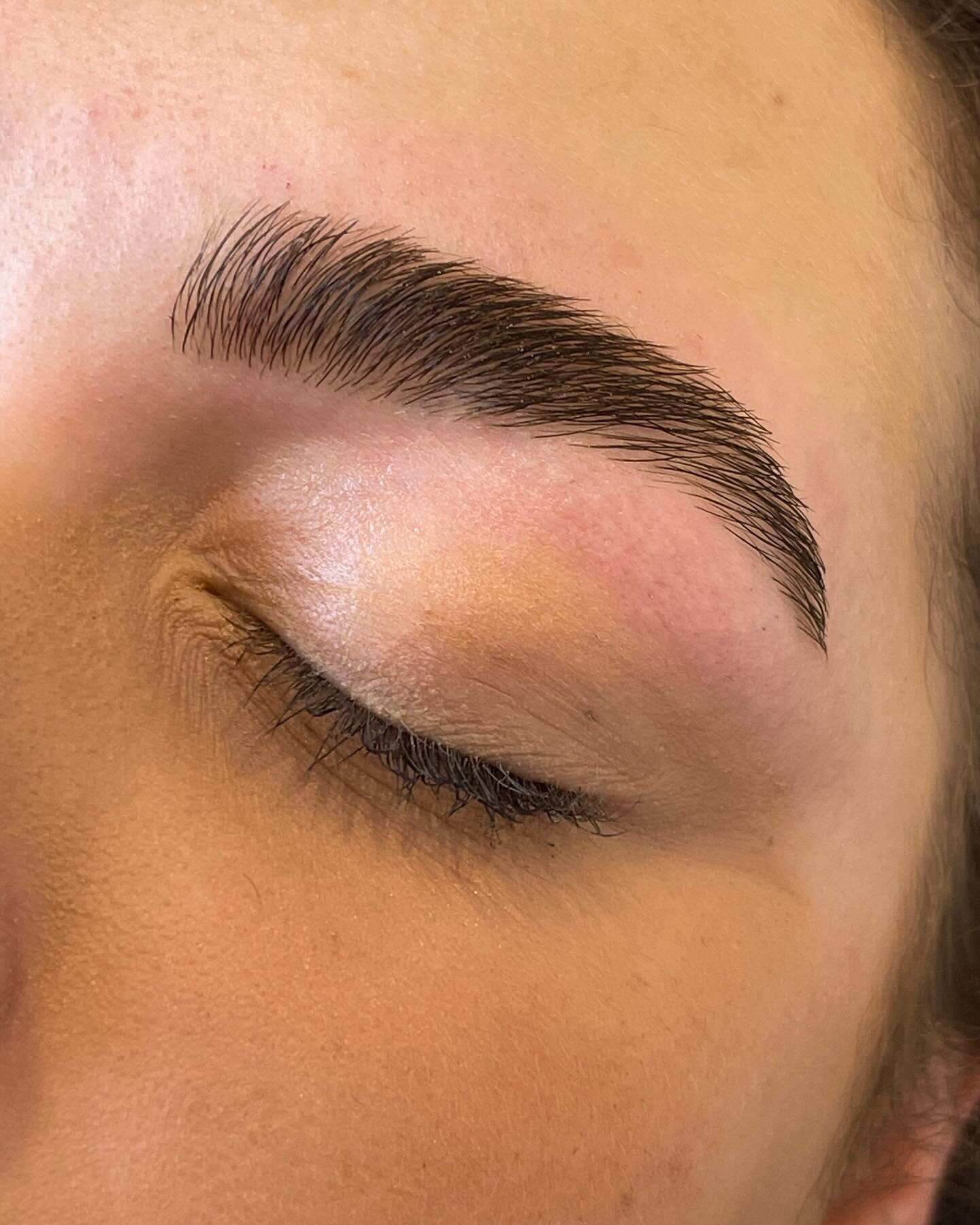 Ready for a brow transformation? Swipe to see before and after! #ByGeorga