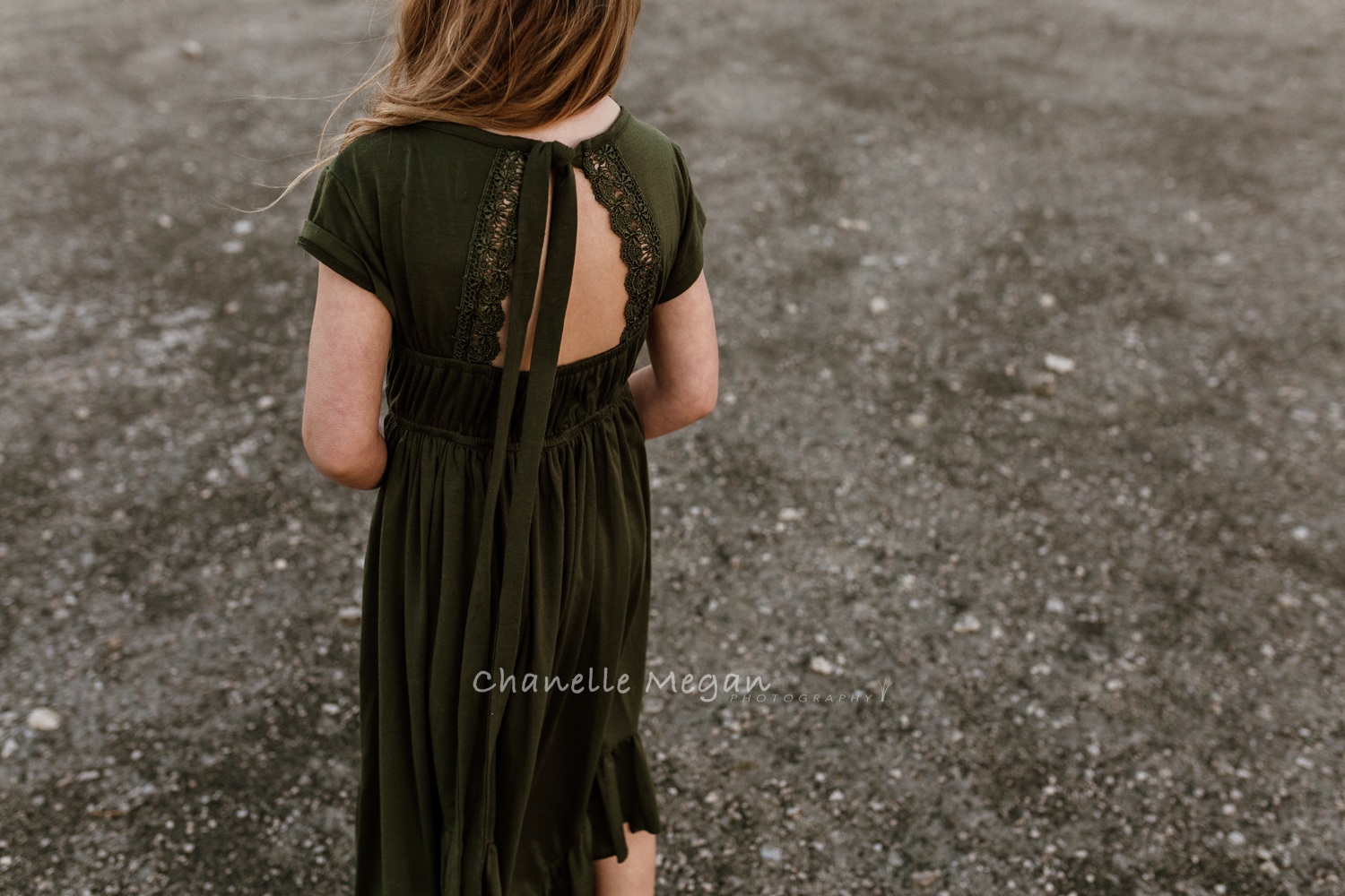 Capturing the details of your kids childhood, Chanelle Megan Photography demonstrates this through a travelling dress that passed through Perth