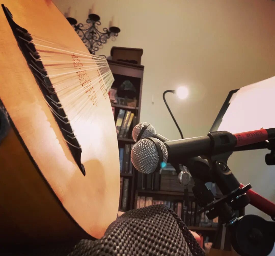 And that's a wrap on the first of many recording sessions for the PhD! 🎤🎙️ The project will see me record the ~70 pieces in the Cosens lute book... Lucky I have three and a half years to do it! 😂😂
.
.
#lute #phd #earlymusic #homestudio #m160 #cla