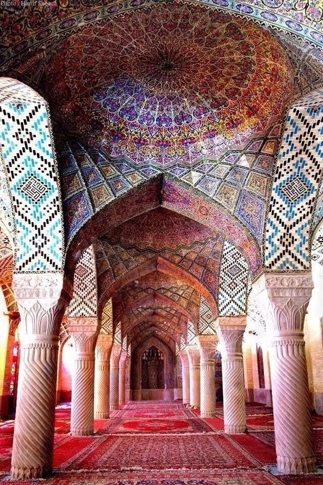 India (still on my bucket list of places to visit) image from 99traveltips.com