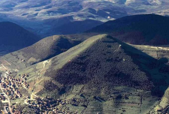 bosnian-pyramids-679x459.jpg