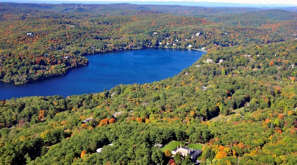 Tuxedo Park with Lake.jpg