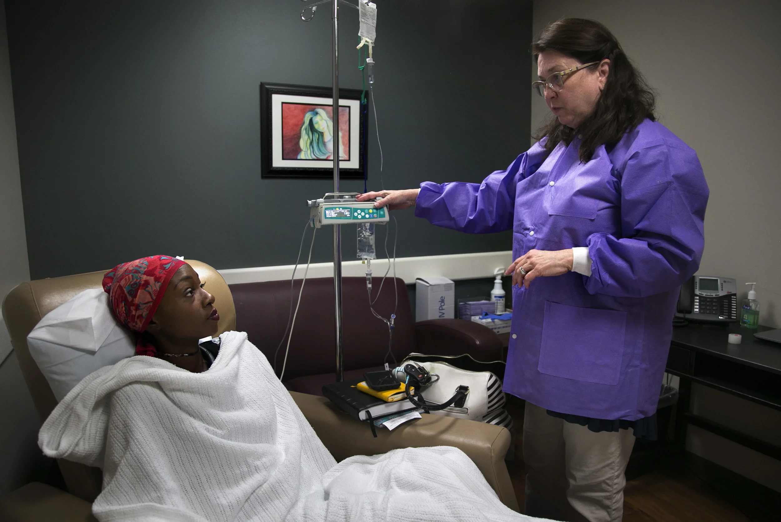  &nbsp;On Oct. 25, 2016, nurse Lesley Welch (right) administered a herceptine to Deloris Fields at Texas Oncology-Round Rock Seton Williamson. Fields was diagnosed with stage four breast cancer on Dec. 4, 2015, the day after her son Connor Guenther w
