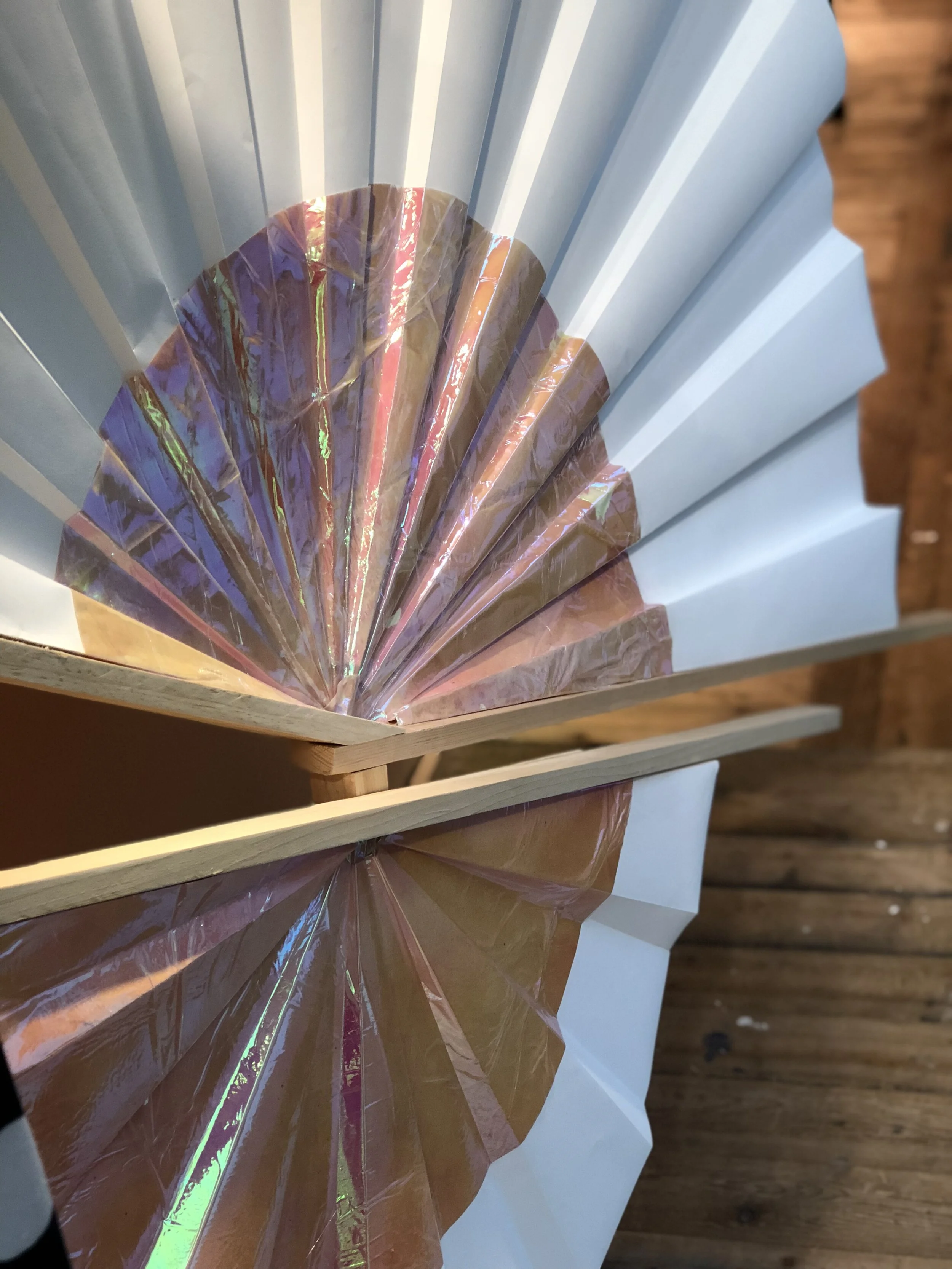 Color_window_Fans_Close-Up.jpg