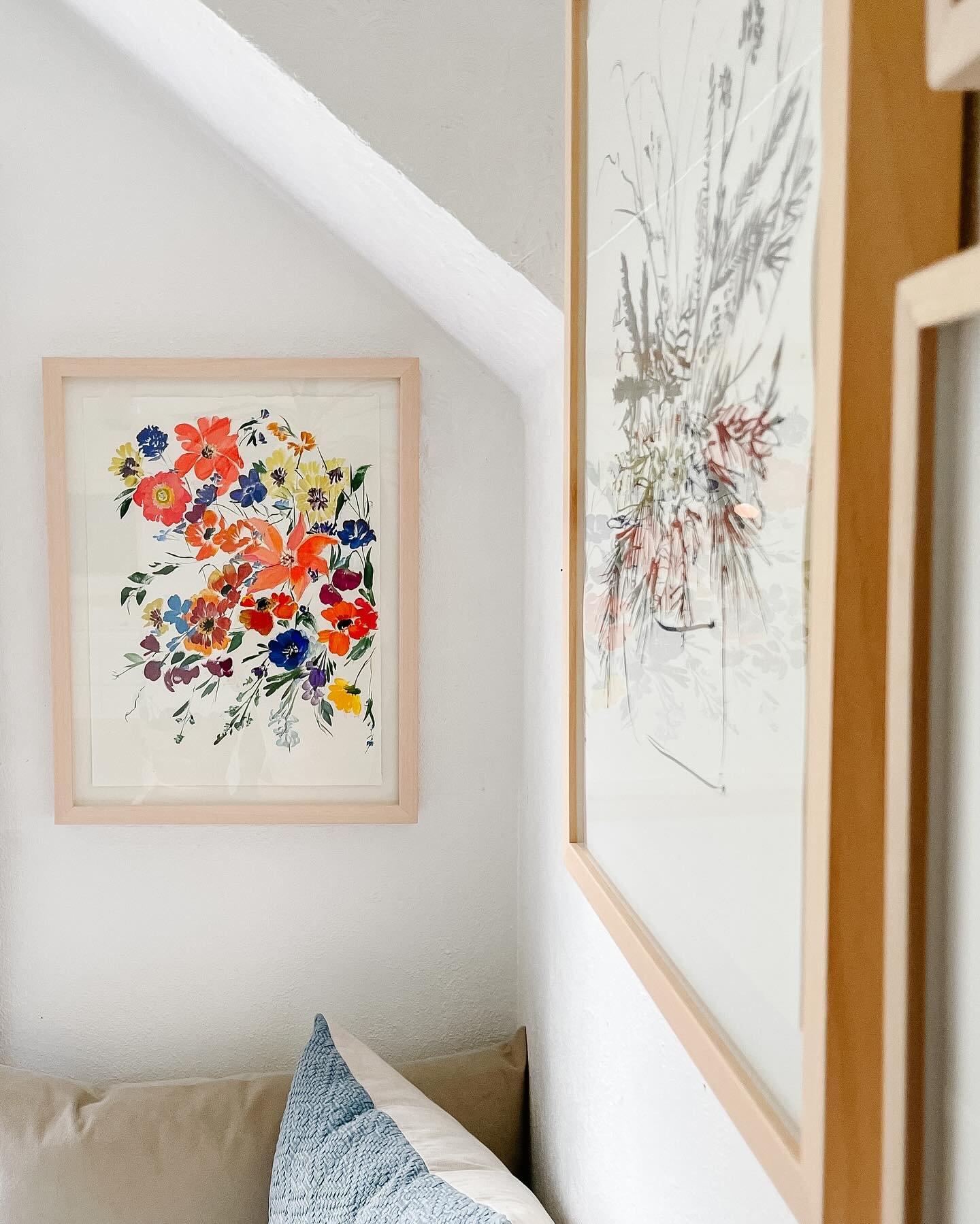 Excited to showcase a bunch of new original paintings during the East Aurora Art Walk this Friday! I am being hosted by the amazing @blue.eyed.baker in their beautiful space! 

&ldquo;Arrangements&rdquo; is a collection of original floral paintings s
