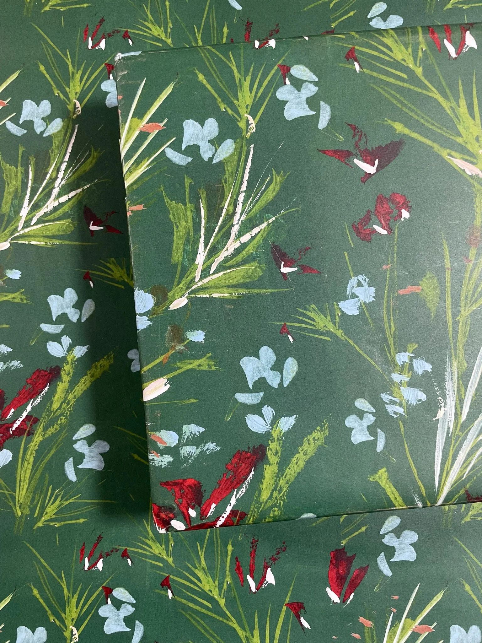 Green Poinsettia Gift Wrapping Sheets