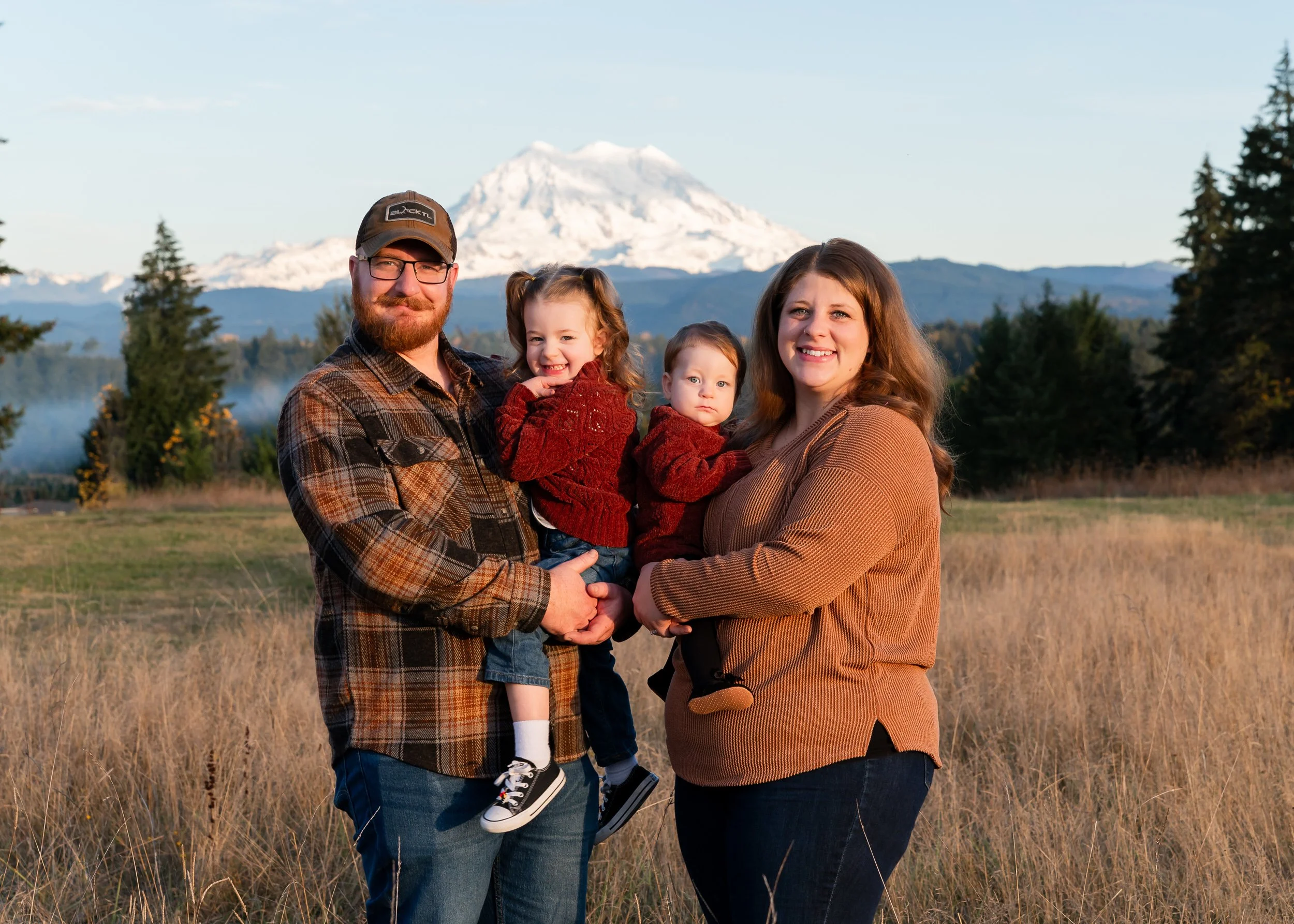 puyallup-wa-family-photographer-mountain.jpg