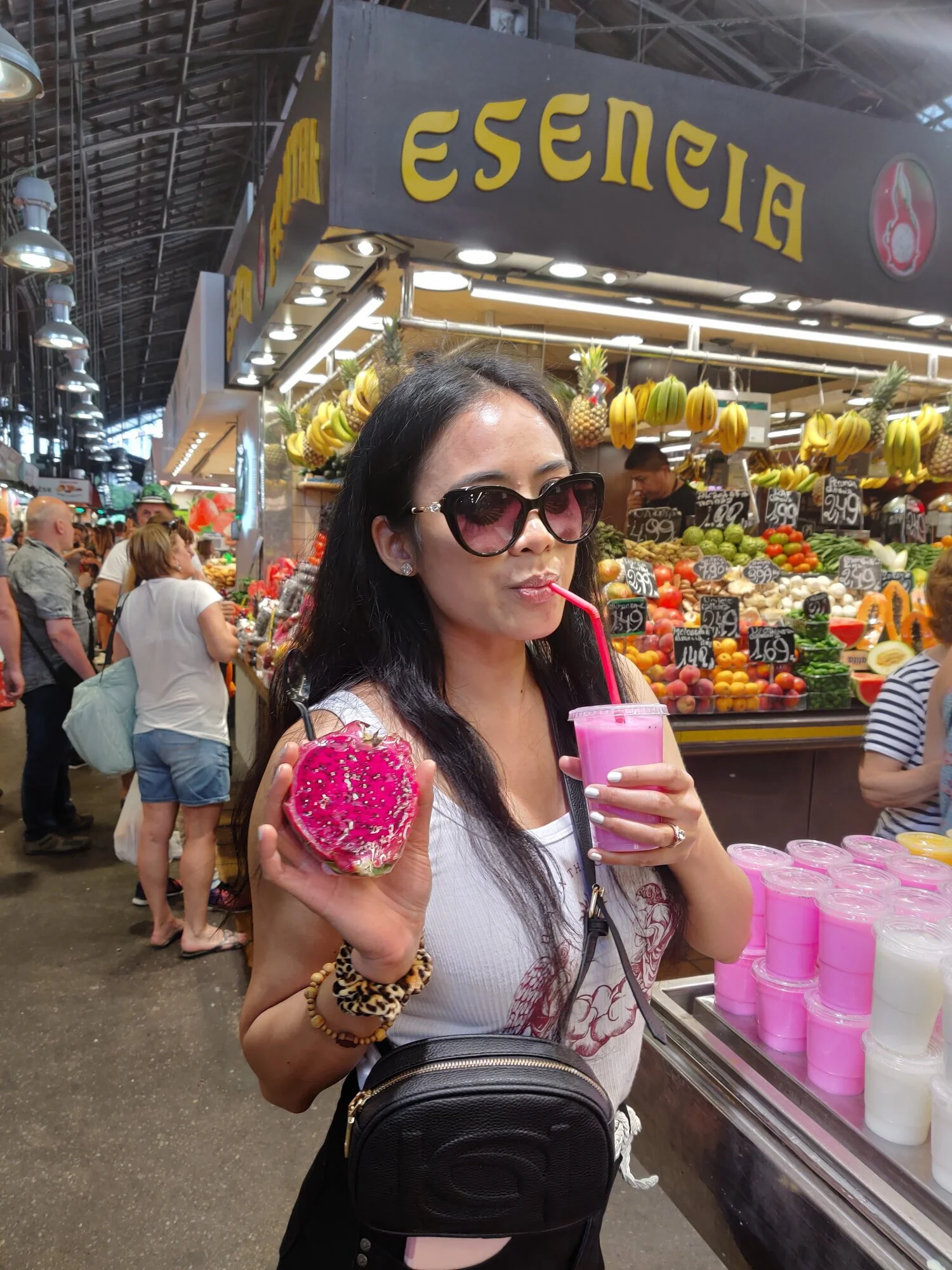 BARCELONA EATS: Where to Eat - 2 Cool Places!