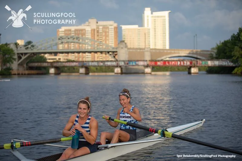 Jillian Zieff in stroke and Jen Sager in bow.