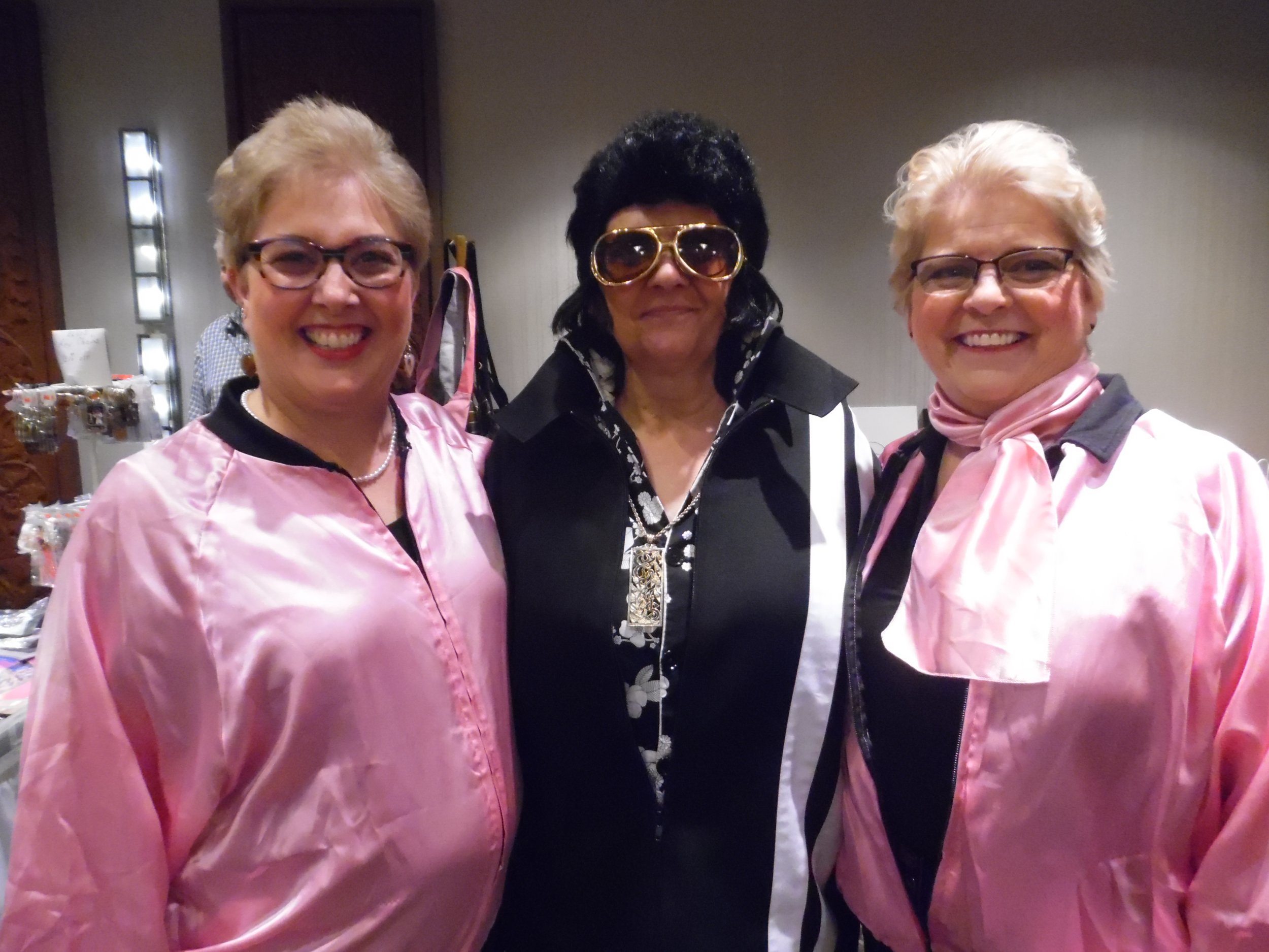 FS 2019 by CM- fans in costume Linda S 2.JPG