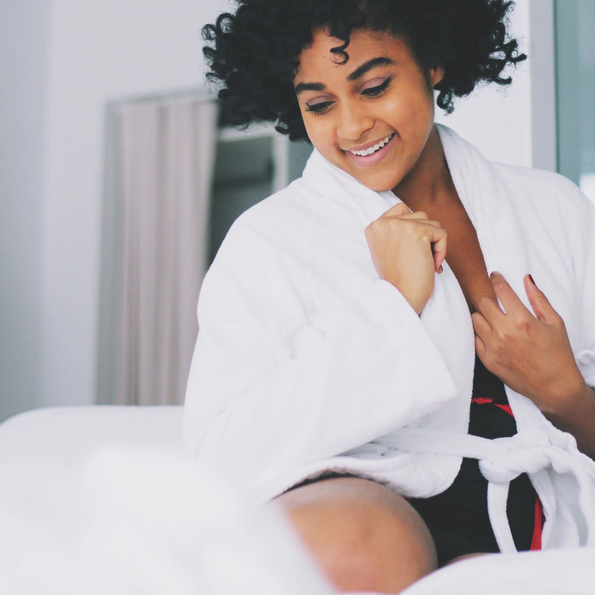 Elaisha Goes...To The Beverley Hotel