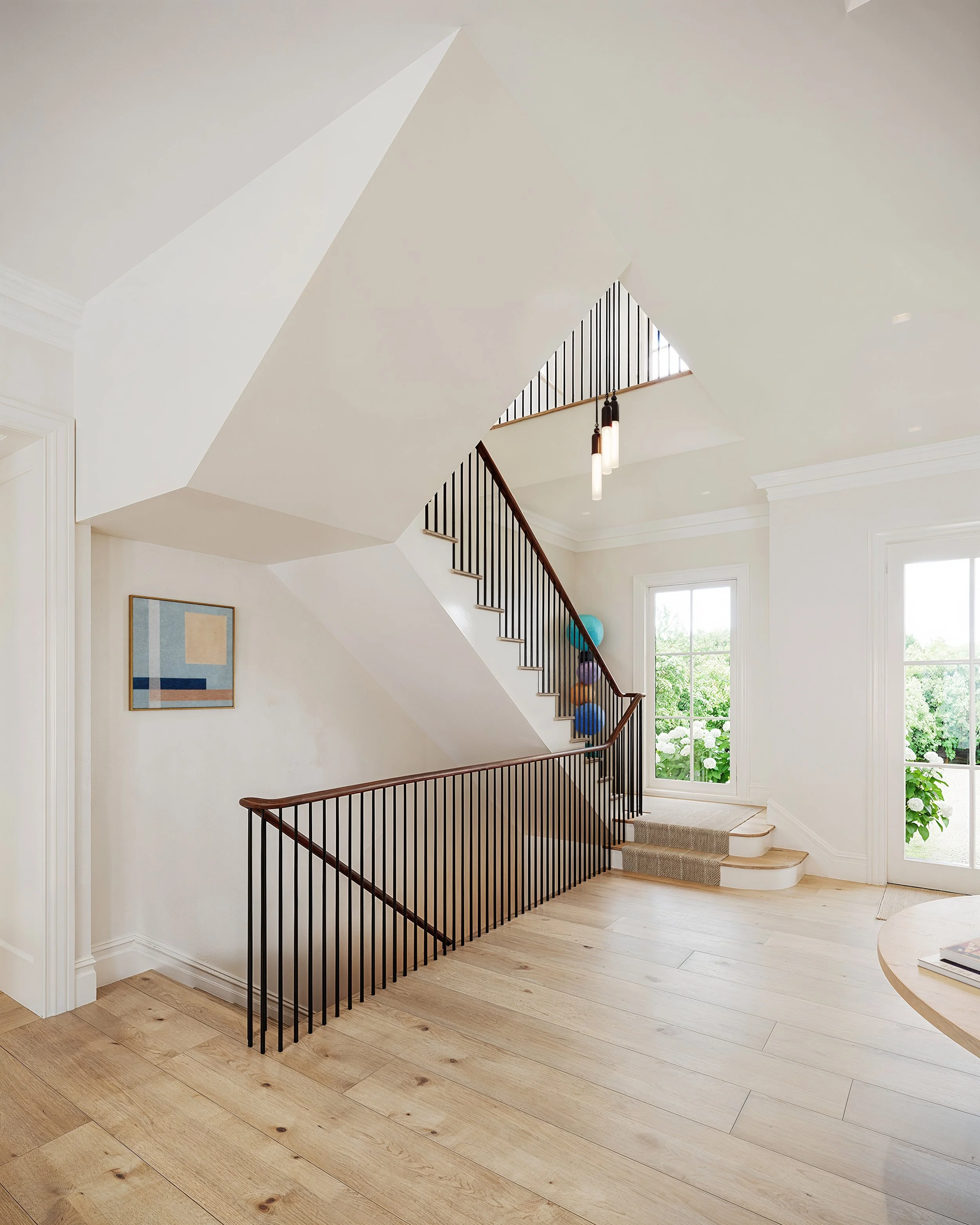 300MurrayPl_PrimaryStairA_00.jpg