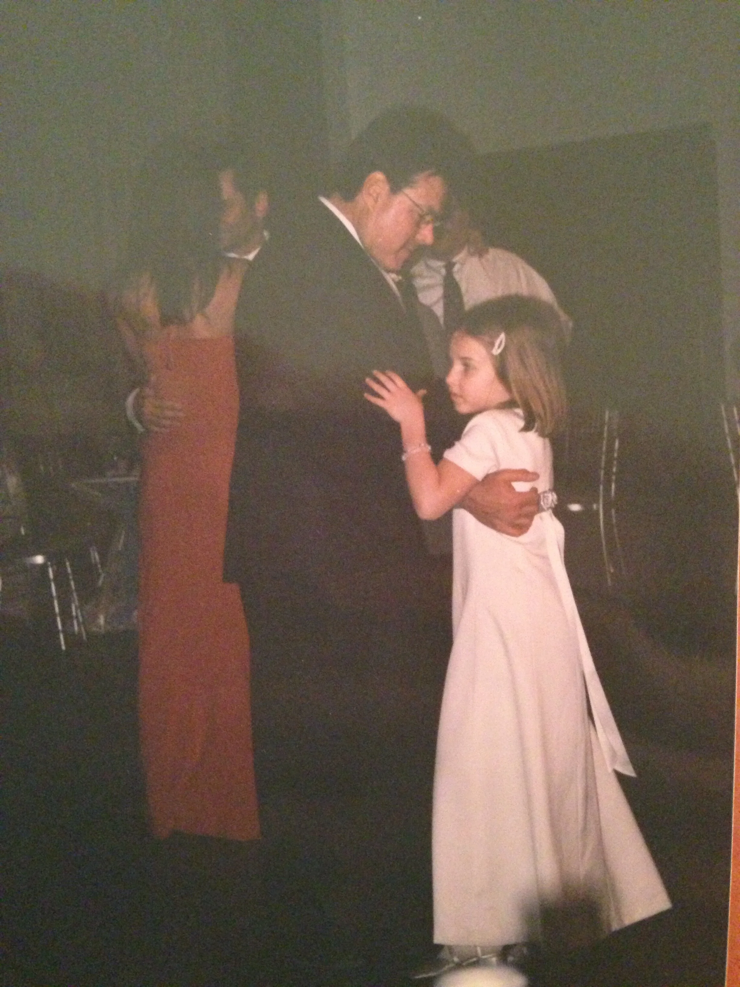 behind every @poorlittlerichgrl is a doting Daddy…and behind him is Red Dress rocking OG juvederm and 30DDs
