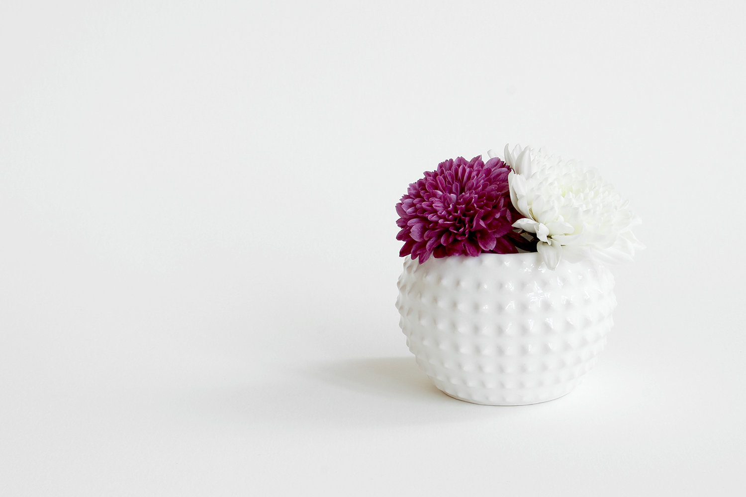 sebastian-misiurek-simplus-design-ceramic-stud-planter-03.jpg