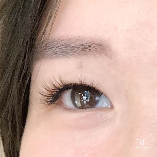 Light and feels like your own real lashes

Fabulous morning always start with fabulous eyelash!

Using Premium products from Japan
our lashes are:
&bull; natural looking
&bull; non glossy finish
&bull; heat resistant
&bull;  hypoallergenic
&bull; wa