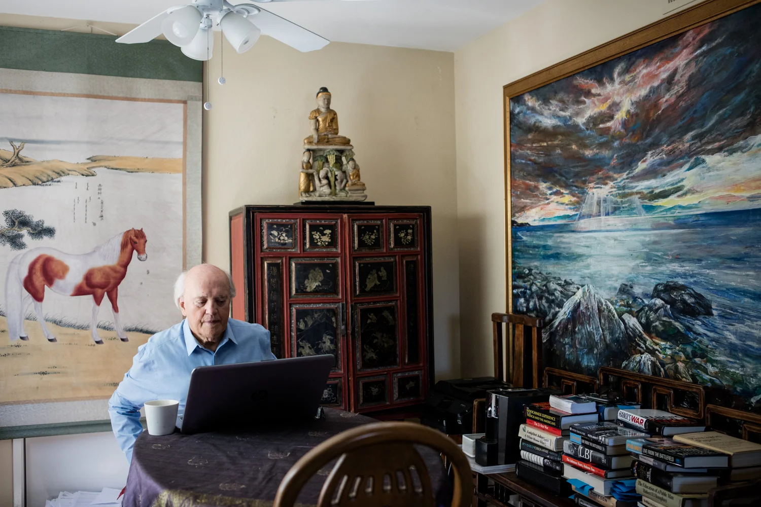 journalist peter arnett, working at home in fountain valley, calif. 2.20.18
