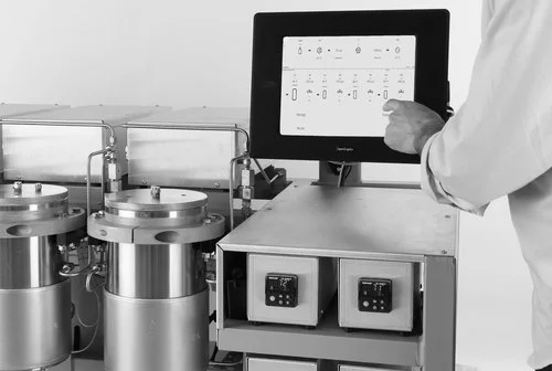interface-th-bw.jpg
