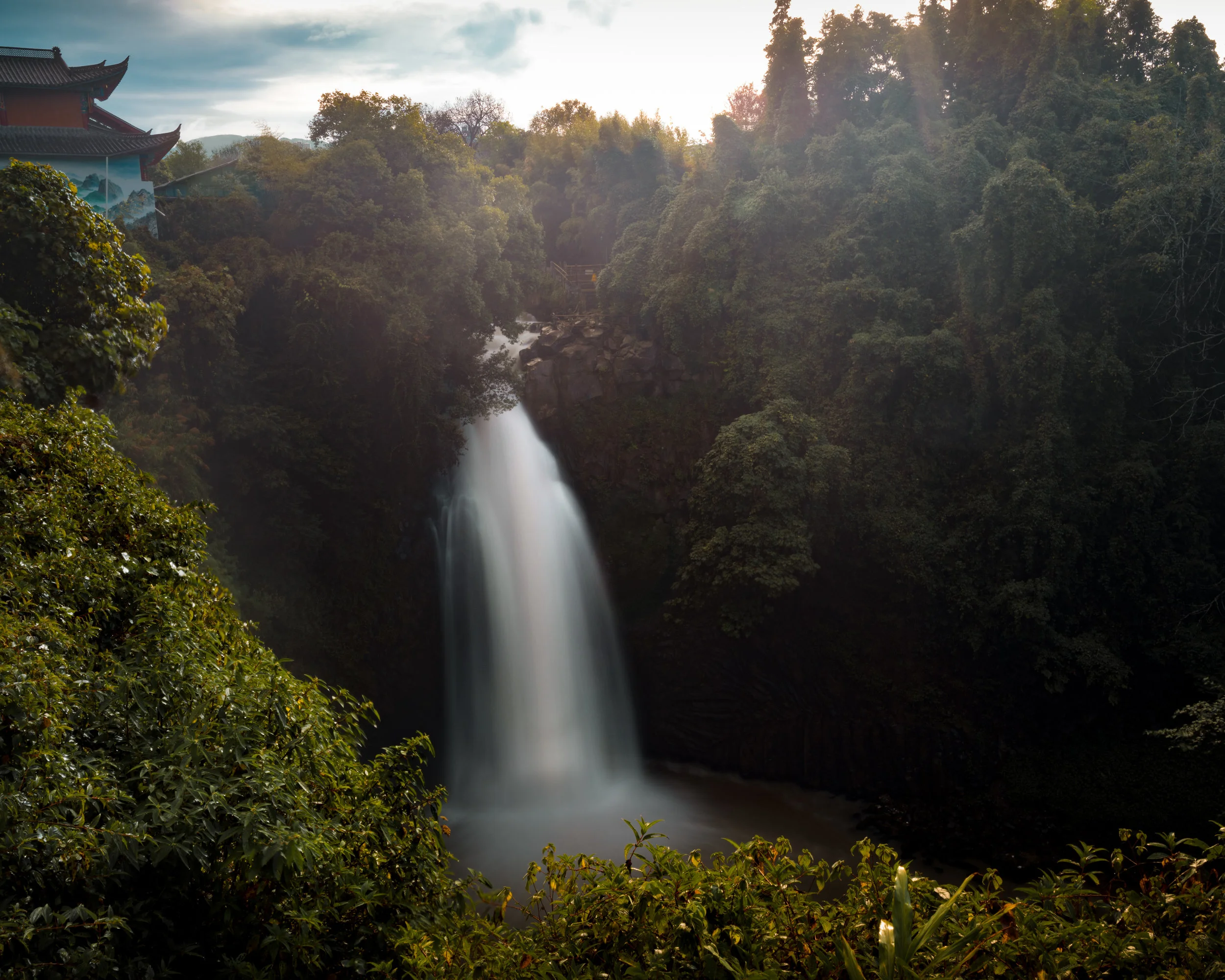 Teng Chong Waterfall