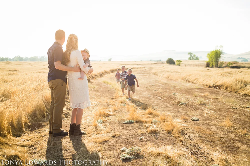 Tonya Edwards | Oroville Family Photographer | fall family photography