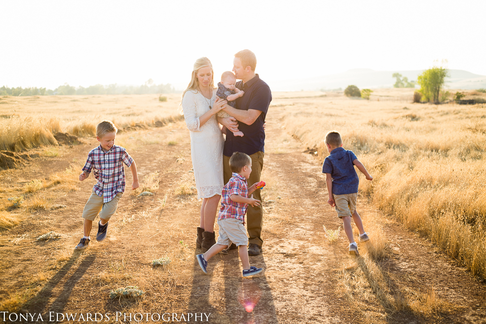 Tonya Edwards | Oroville Family Photographer | fun family of six sunset photography
