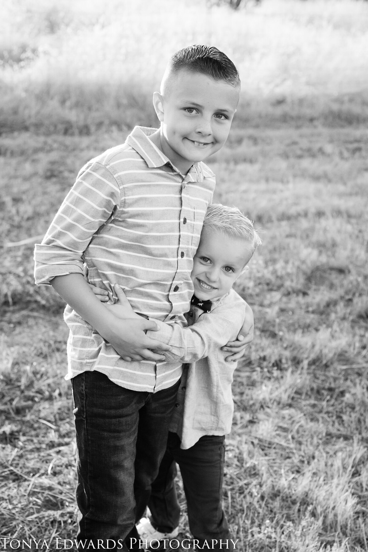 Tonya Edwards | Oroville Family Photographer | cousins