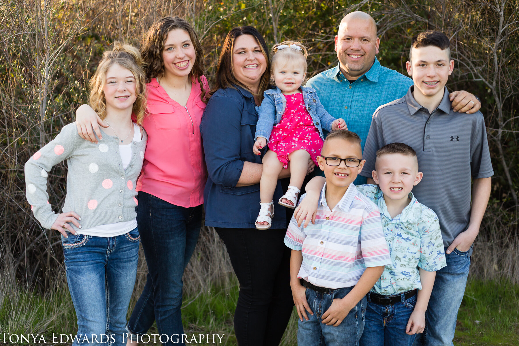 Tonya Edwards | Oroville CA Family Photographer | low stress family session