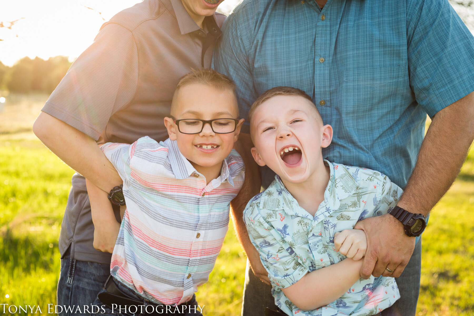 Tonya Edwards | Oroville CA Family Photographer | fun family session