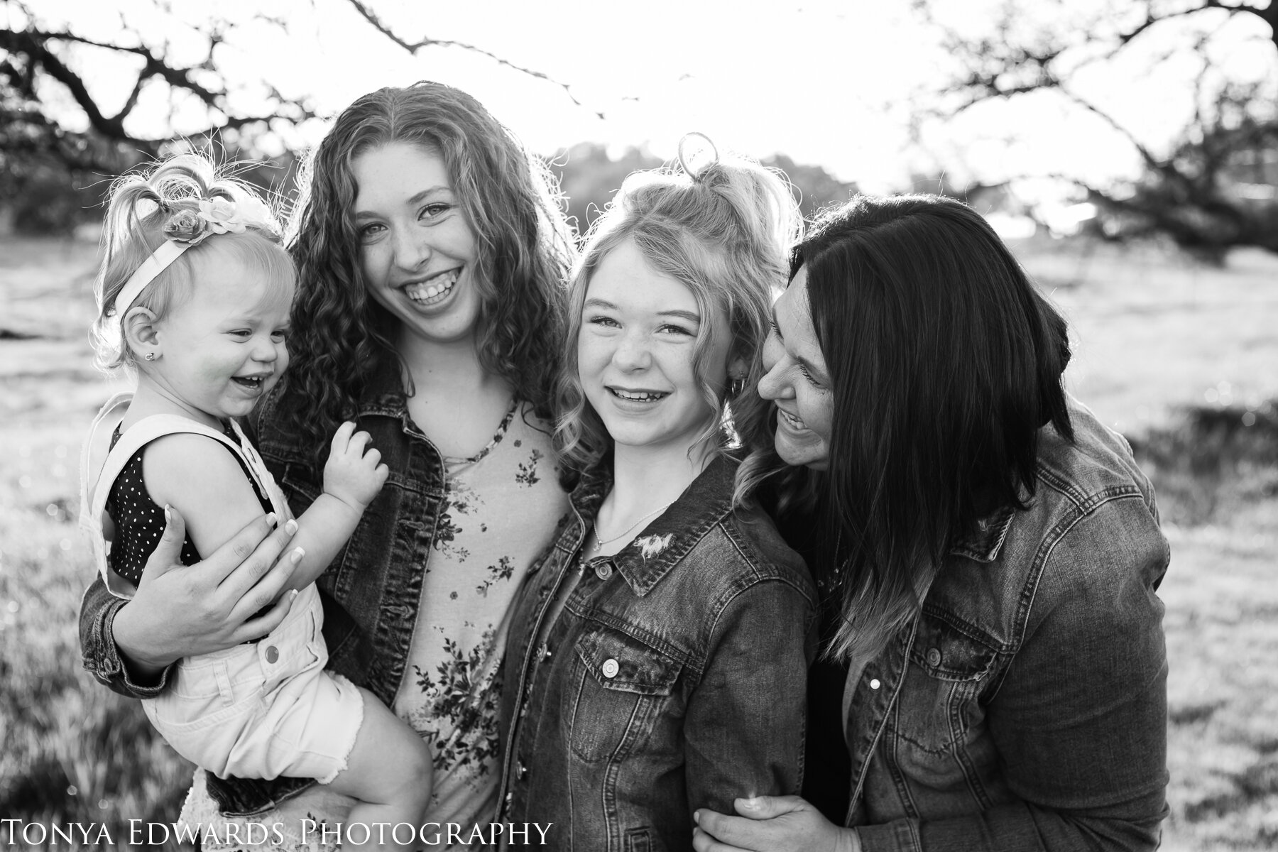 Tonya Edwards | Oroville CA Family Photographer | natural family session