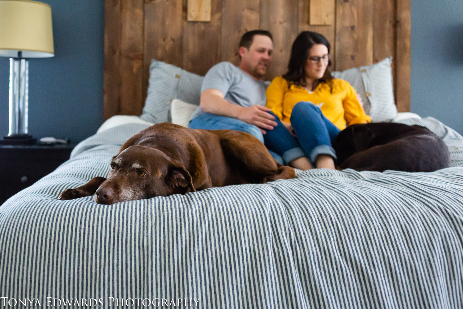 Tonya Edwards | Oroville Photographer | in-home lifestyle family session with pets