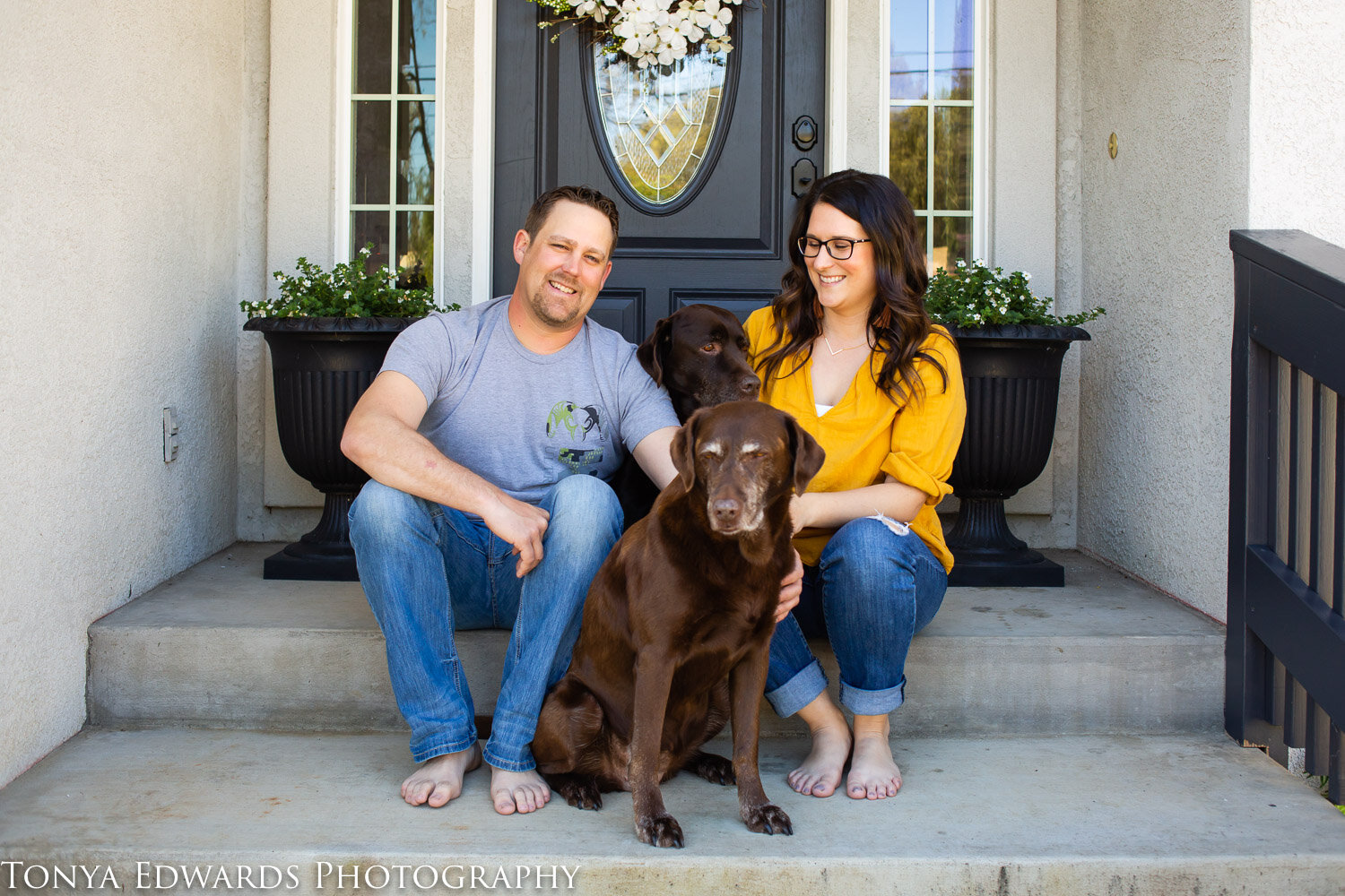 Tonya Edwards | Oroville Photographer | in-home lifestyle family session with pets