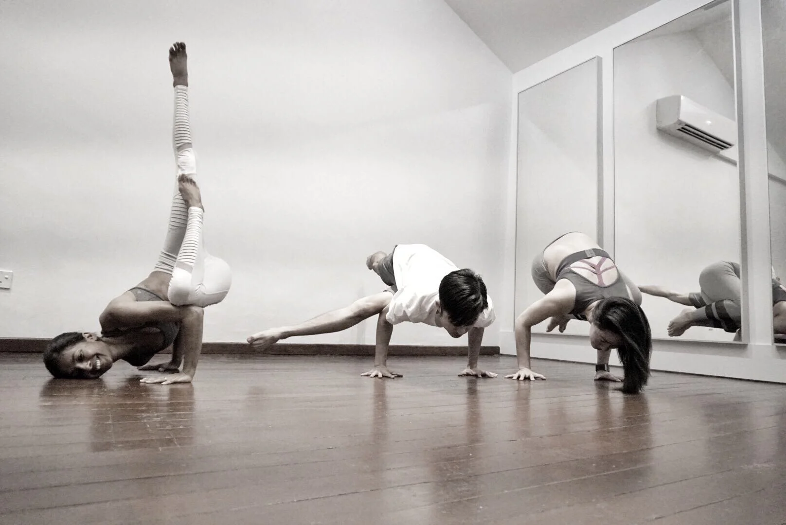 This Week In Nithya Priyan School of Yoga: Strong Twists