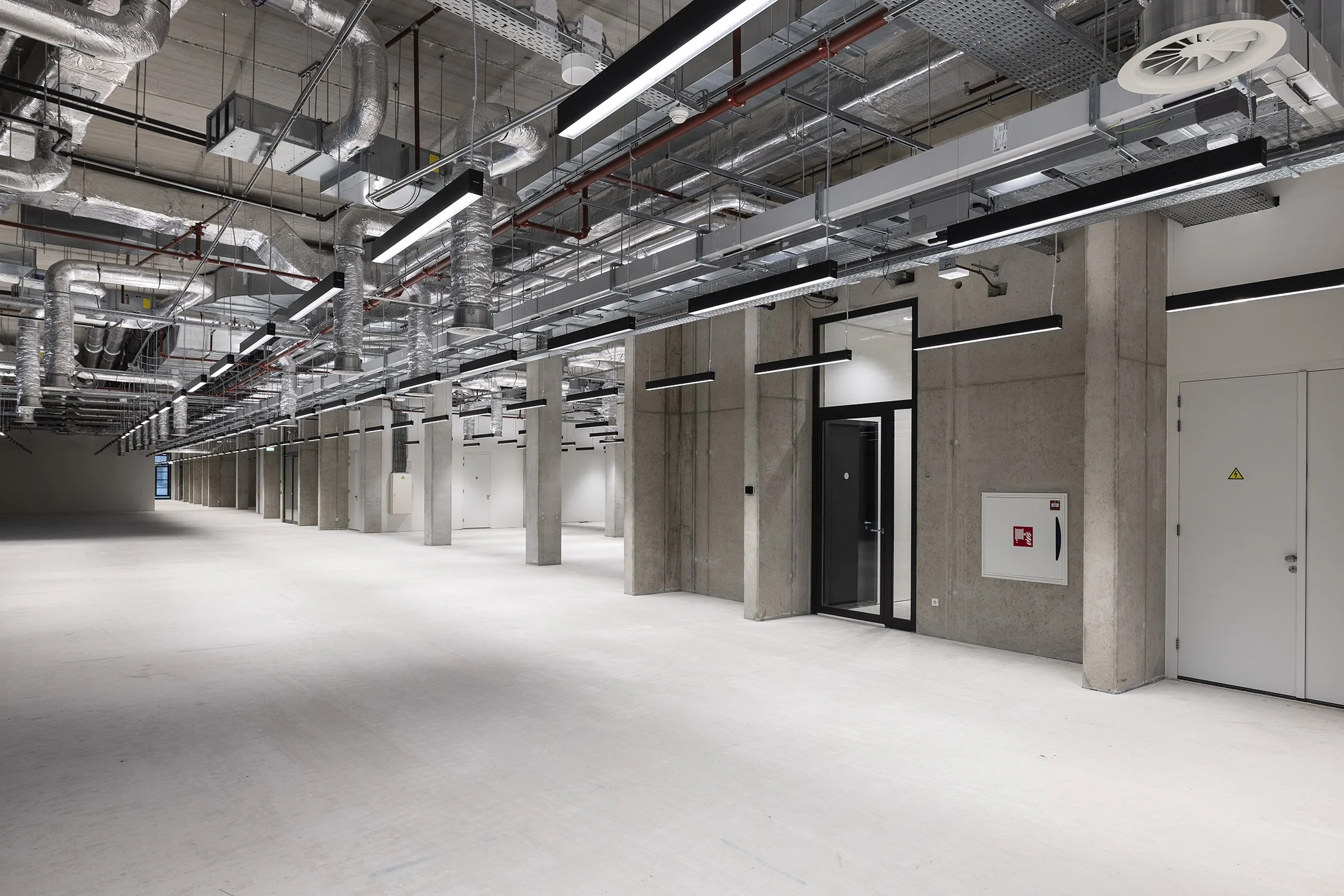 Project-The Joan-Amsterdam-Kantoorgebouw-Kropman-Installatietechniek-Fotorechten-Michael van Oosten-2.jpg