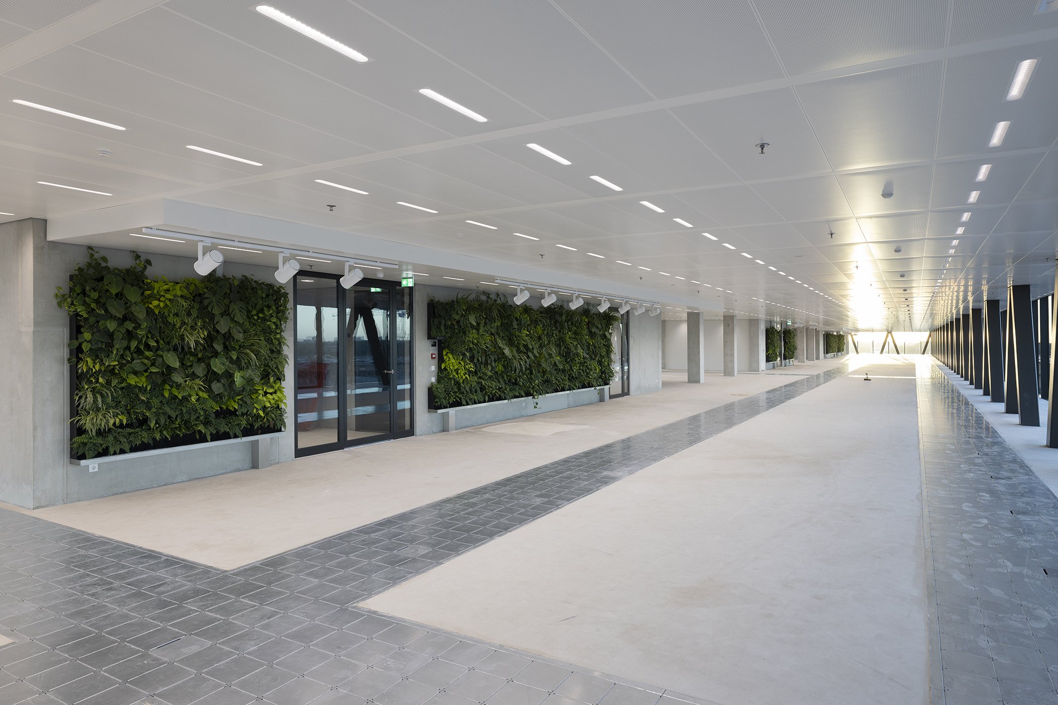 Project-The Joan-Amsterdam-Kantoorgebouw-Kropman-Installatietechniek-Fotorechten-Michael van Oosten-7.jpg