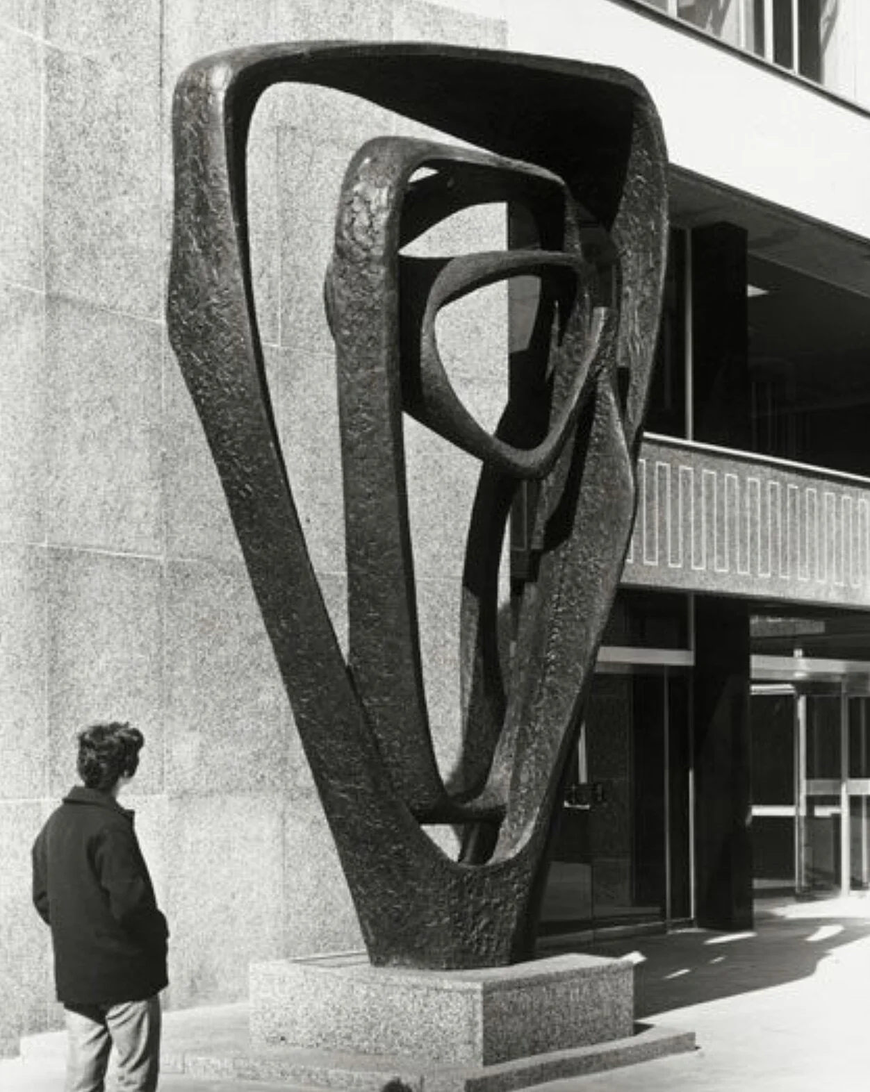 Meridian (1958-1960), Barbara Hepworth. London. (Image: Via BarbaraHepworth.org.uk)