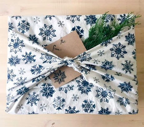 Wow - so lovely. This snowflake Furoshiki is from @rethinkGiftWraps