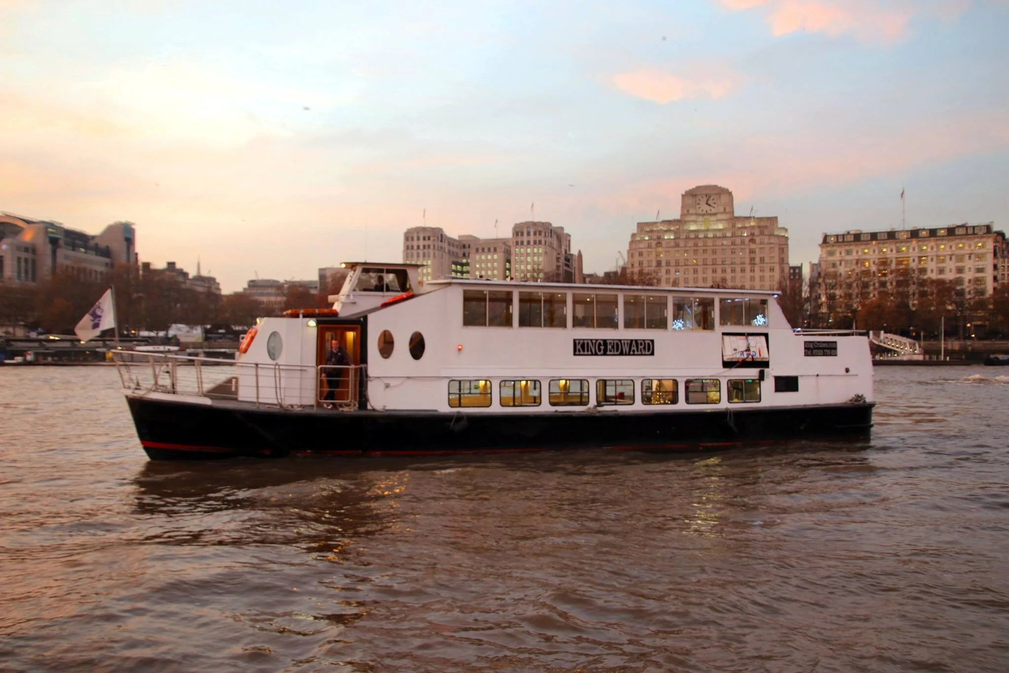Our boat for the evening!