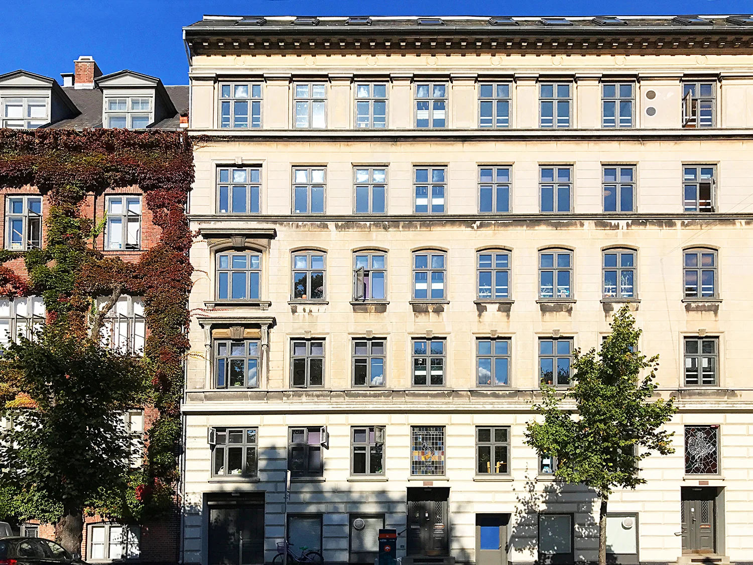 Bldg_street_0599-sm.jpg
