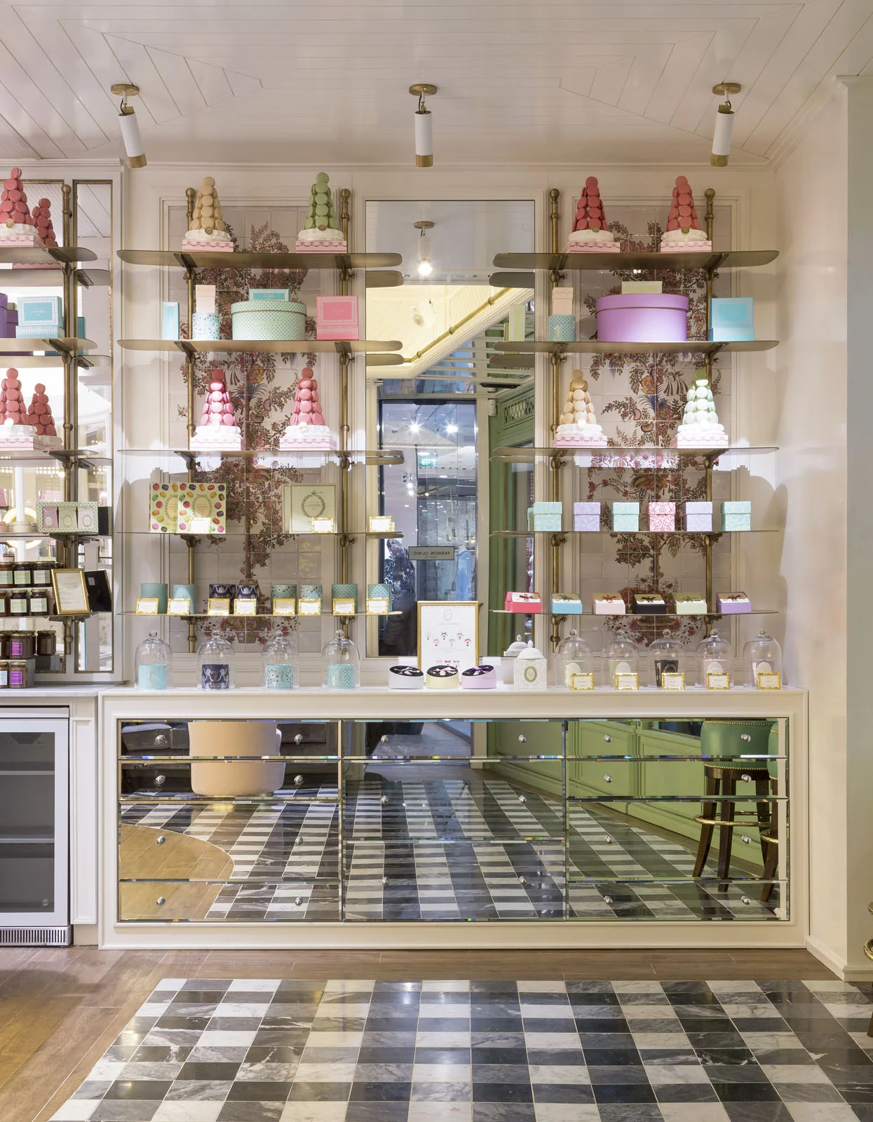 LADURÉE-RESTAURANT_4.jpg