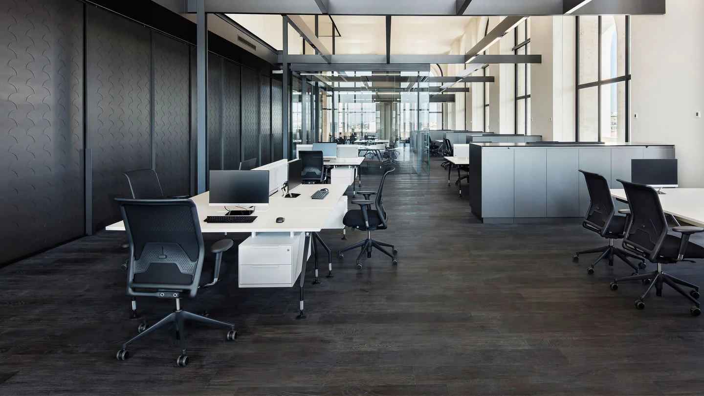 IDchair_19236749.jpg