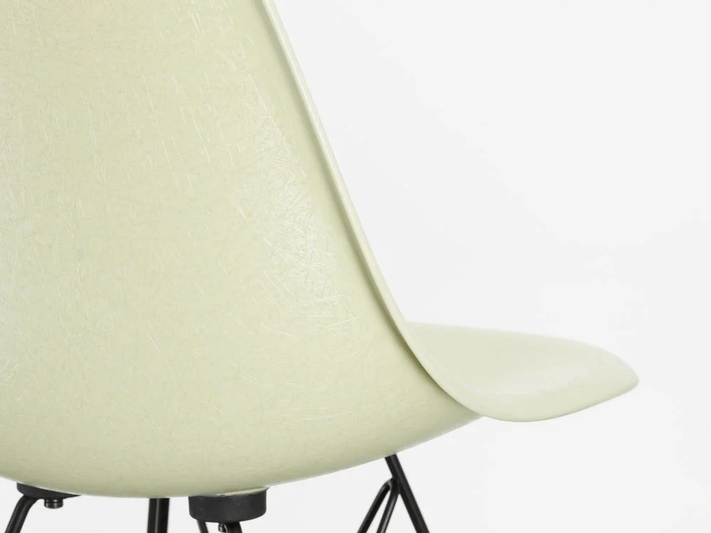 eamesfiberglass_31355052.jpg